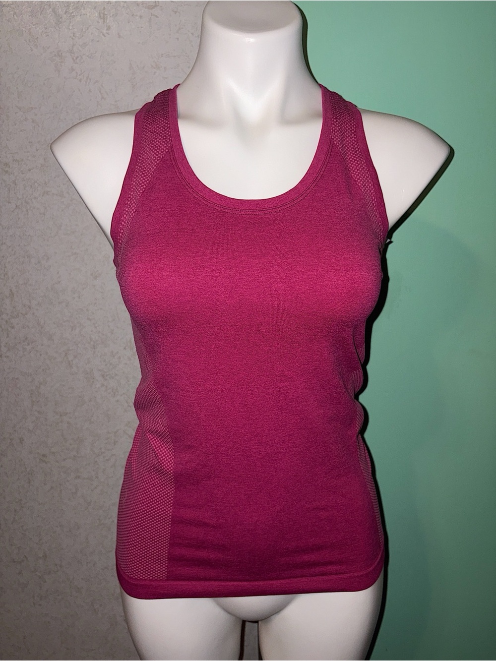 Sweaty Betty Seamless Racerback Tank Top - Magenta Pink